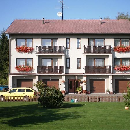 Apartman Orlik Nad Vltavou Extérieur photo
